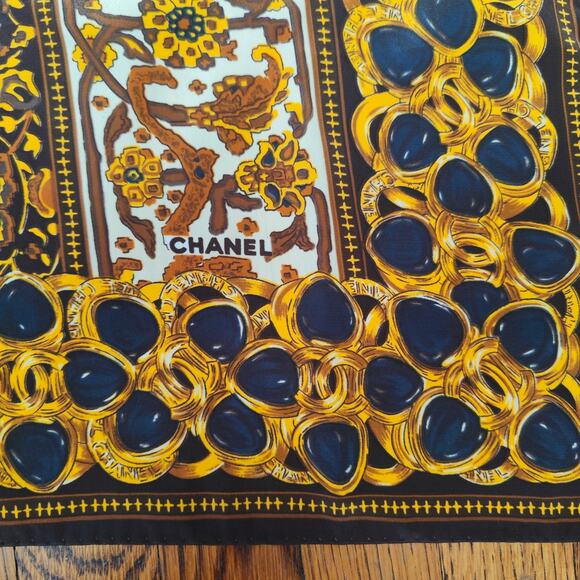 Vintage Chanel Silk Scarf Floral Medallion Rings Black Gold Interlocking CC 80s - Picture 2 of 8